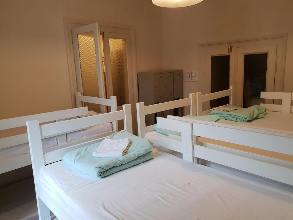 Четырехместный (Четырехместный номер с общей ванной комнатой), Booking BnB