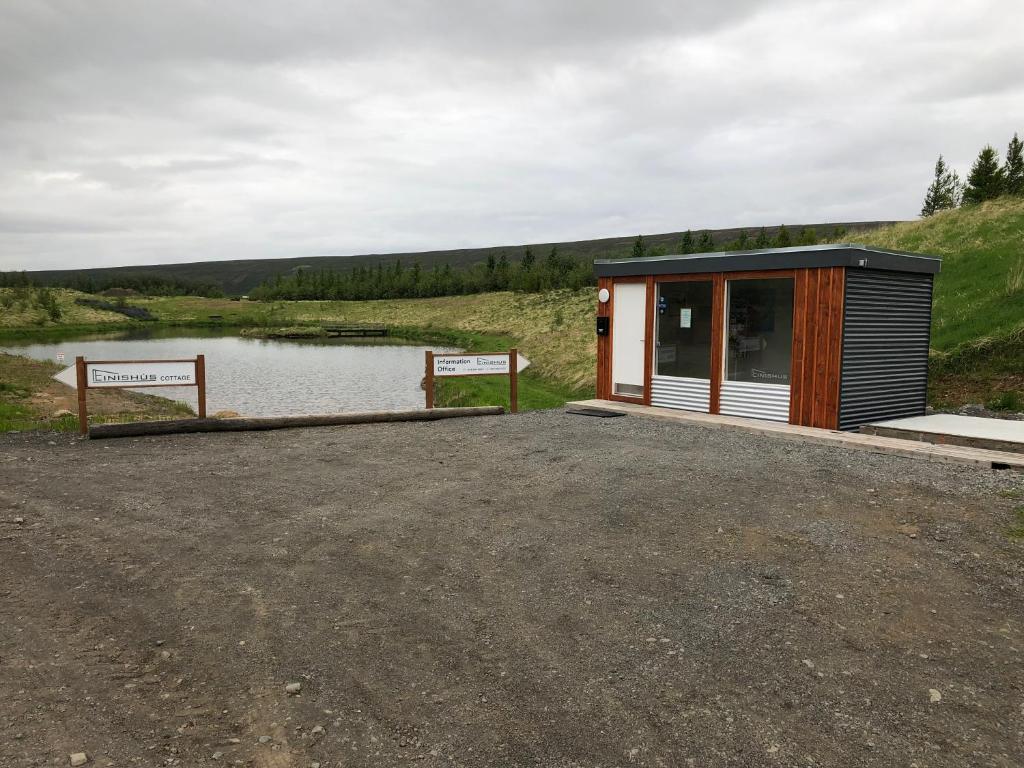 Einishus Cottages photo 1