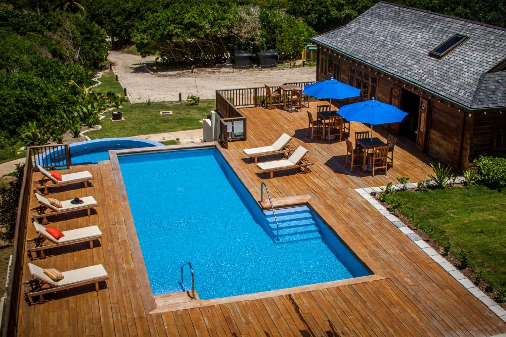 Santosha Barbados photo 4