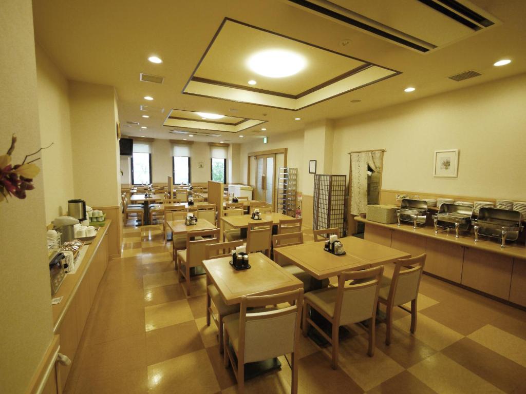 Hotel Route-Inn Tsubamesanjo Ekimae photo 2
