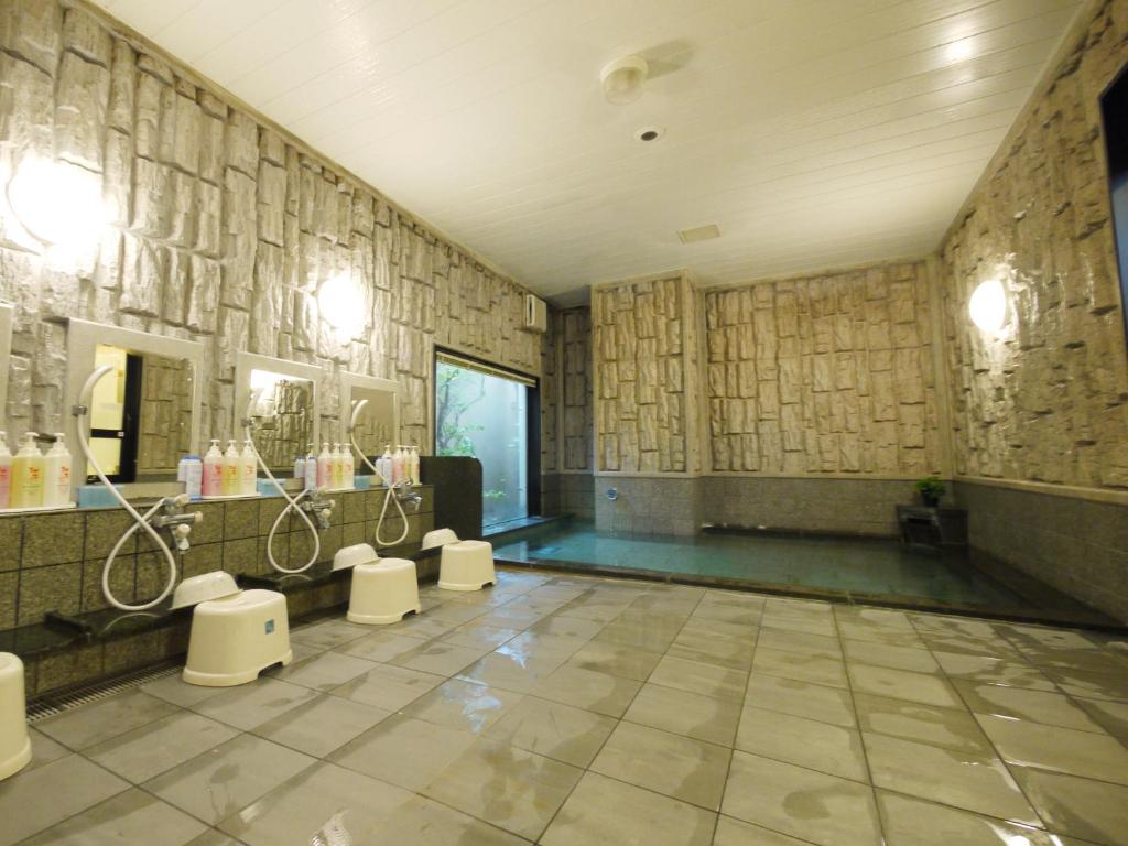 Hotel Route-Inn Tsubamesanjo Ekimae photo 4