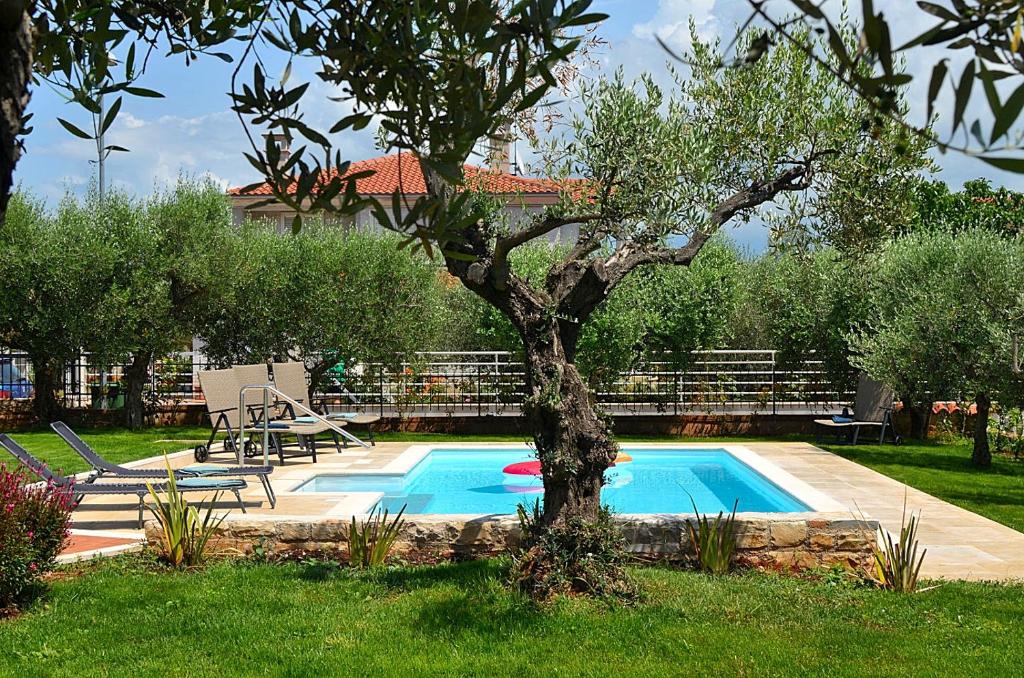 Holiday home Sverko photo 3