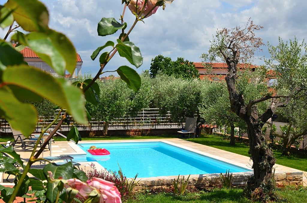 Holiday home Sverko photo 2