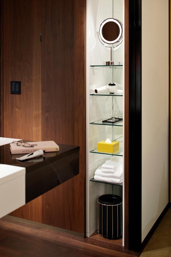 Hyatt Centric Ginza Tokyo Room Type - Deluxe King Room