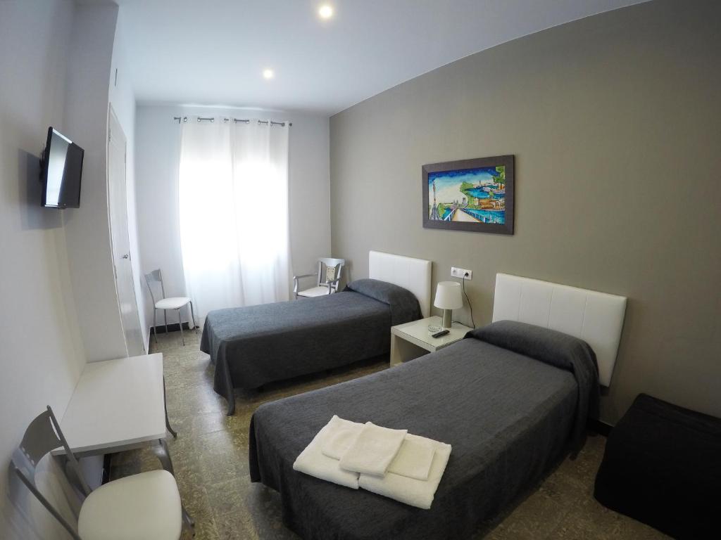 Hostal Mediterráneo photo 4