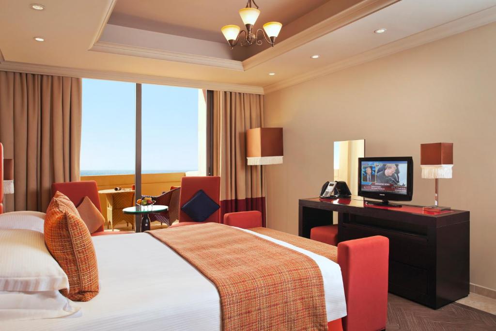 Апартаменты (Апартаменты с 2 спальнями и мини-бассейном), Отель Arjaan by Rotana - Dubai Media City