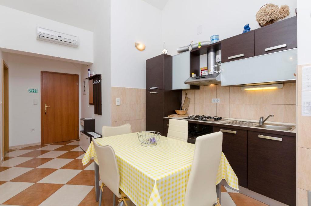 Apartments Marinko photo 3