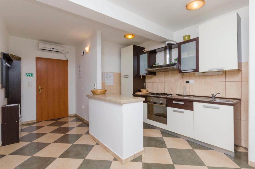 Apartments Marinko photo 4
