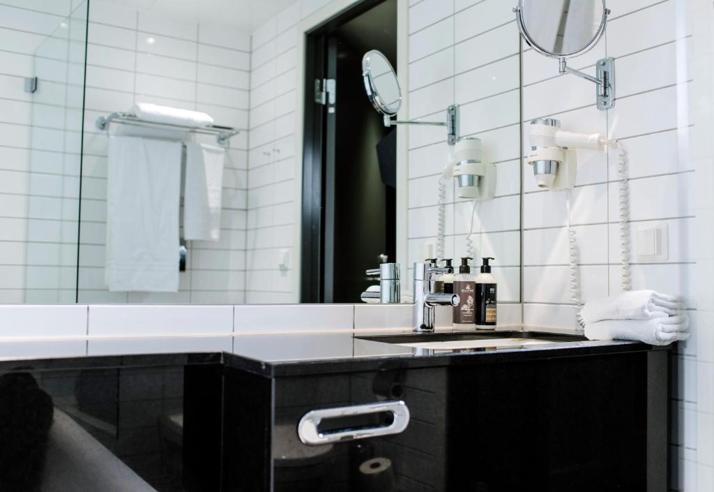 Сьюит (Люкс с кроватью размера «king-size»), Best Western Plus Sthlm Bromma