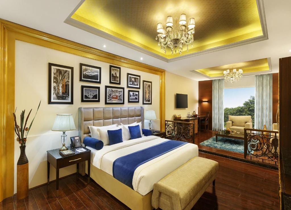 Двухместный (Suite - Book & Unlock Exclusive Deals/Discounts), LA Marvella A Sarovar Premiere Hotel