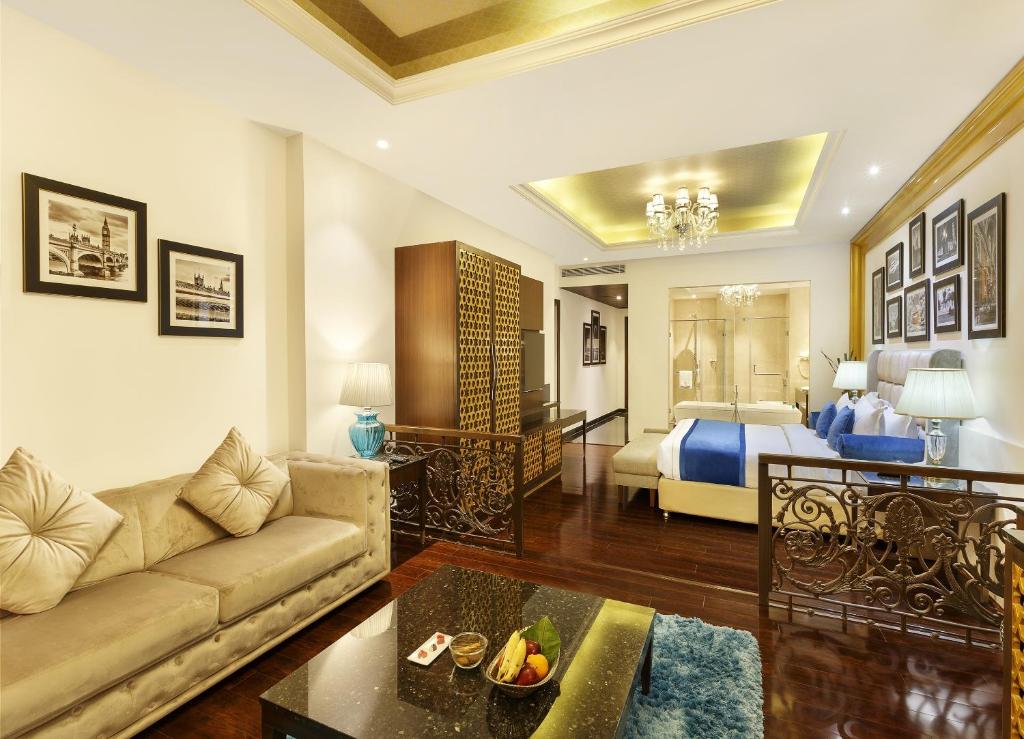 Двухместный (Suite - Book & Unlock Exclusive Deals/Discounts), LA Marvella A Sarovar Premiere Hotel
