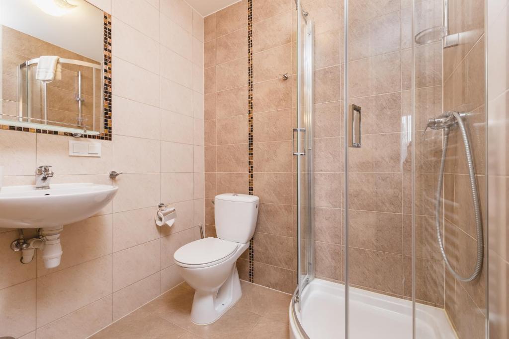 Трехместный (Трехместный номер с основными удобствами), Hostel Biały Dom