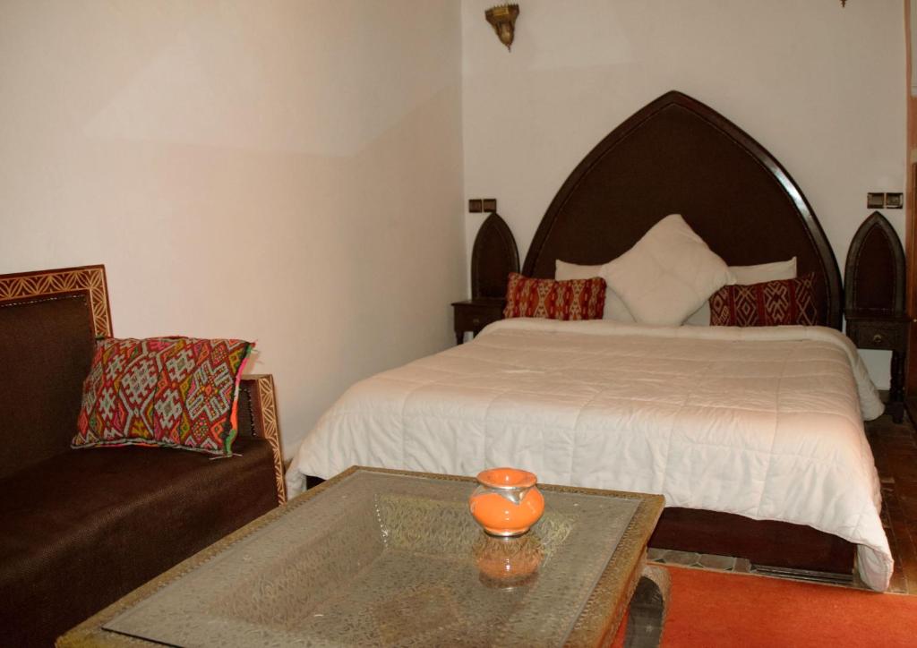 Номер (Классический номер), Riad Arjan