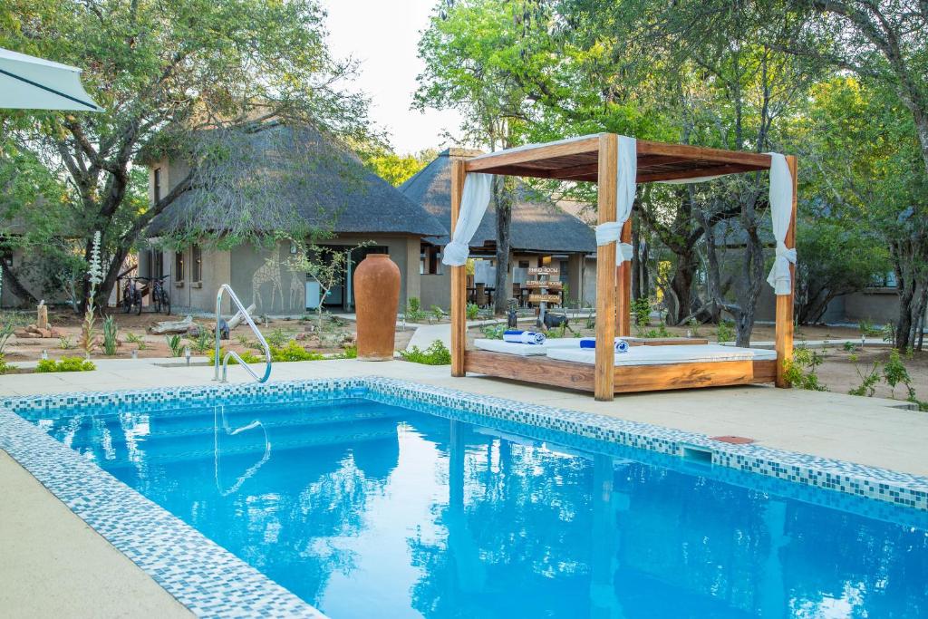 Bushbaby River Lodge photo 3