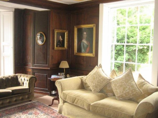 Trelough House B&B - Tap to explore photos