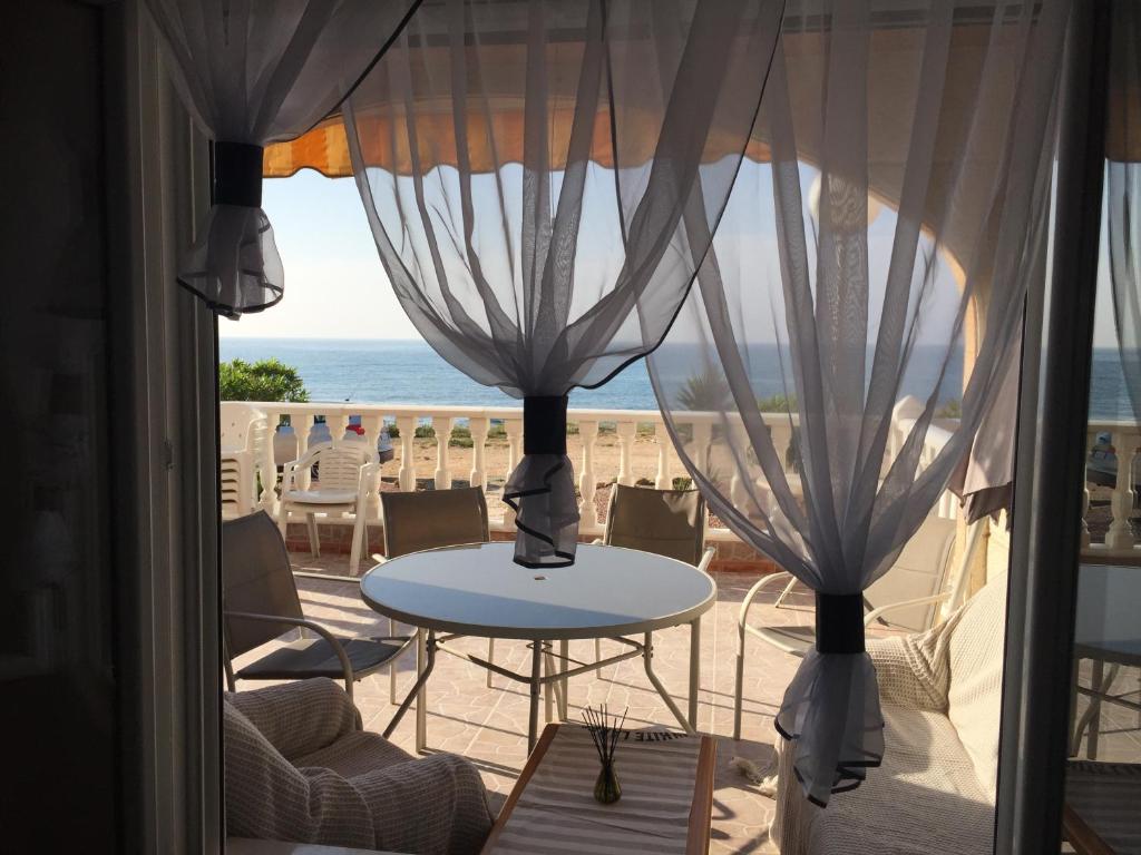 Seafront Dream Apartment photo 2