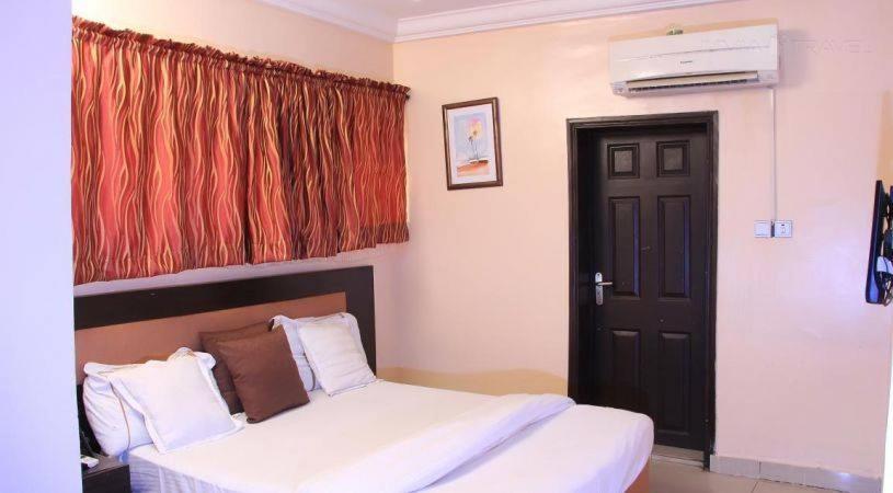 Chantella Suites photo 3