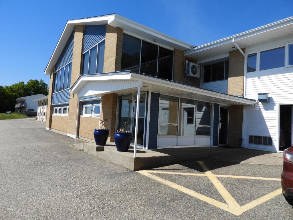 Admiral Digby Inn Restaurant and Cottages photo 4