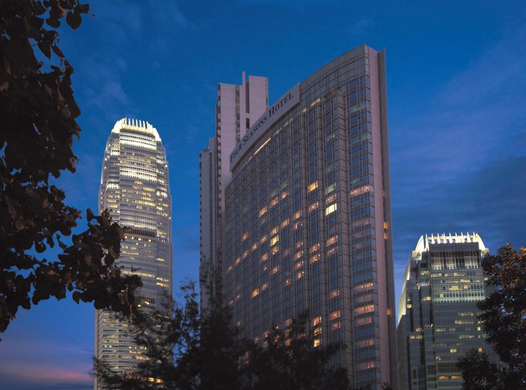 Four Seasons Hotel Hong Kong