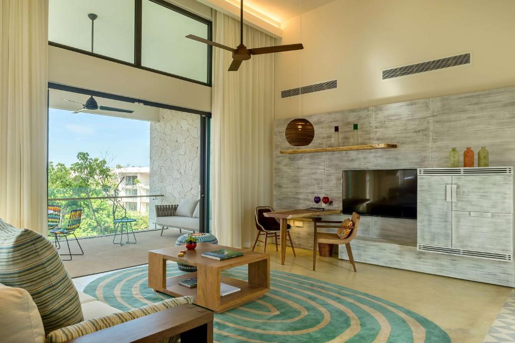 Сьюит (Люкс с видом на лагуну), Andaz Mayakoba - a concept by Hyatt