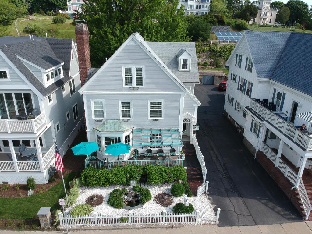Harborview Inn photo 2