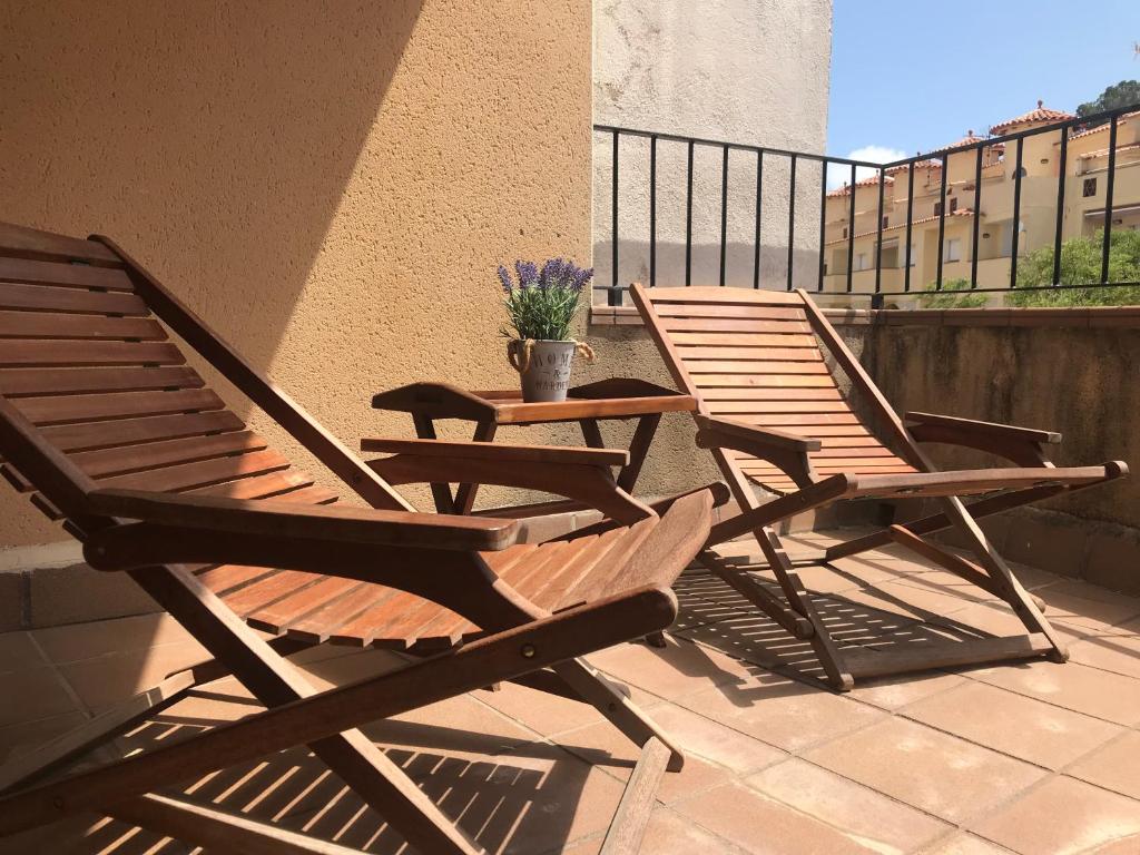 Lets Holidays apartment terrace La Guardia photo 1