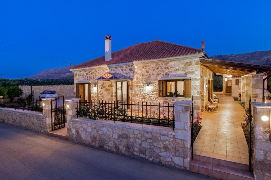Villa Anerocurù by Chania city