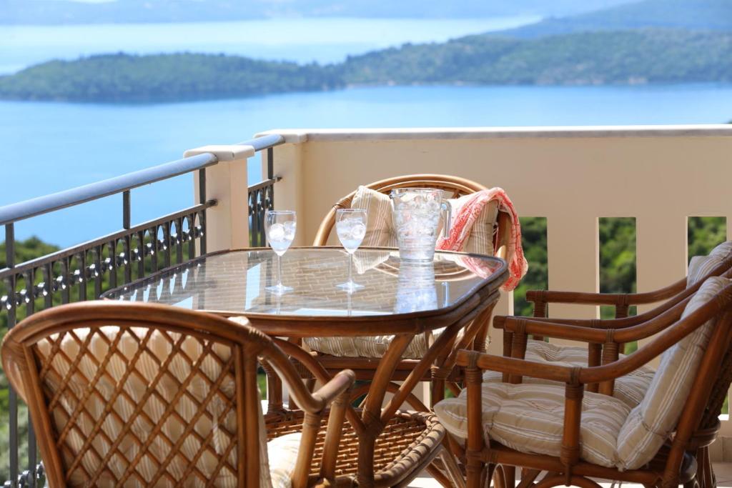 Villa Aeropi photo 1