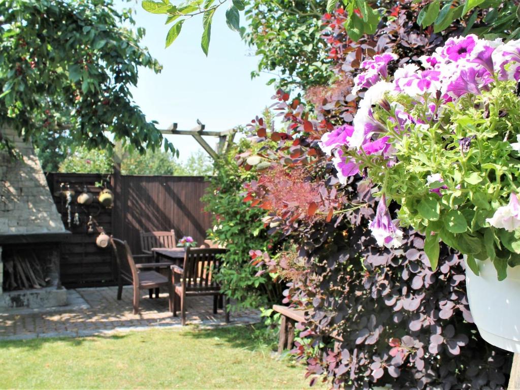 Cozy Apartment in Klutz Germany with a Lovely Garden photo 4