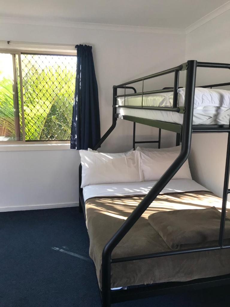 Backpackers Inn On The Beach photo 3