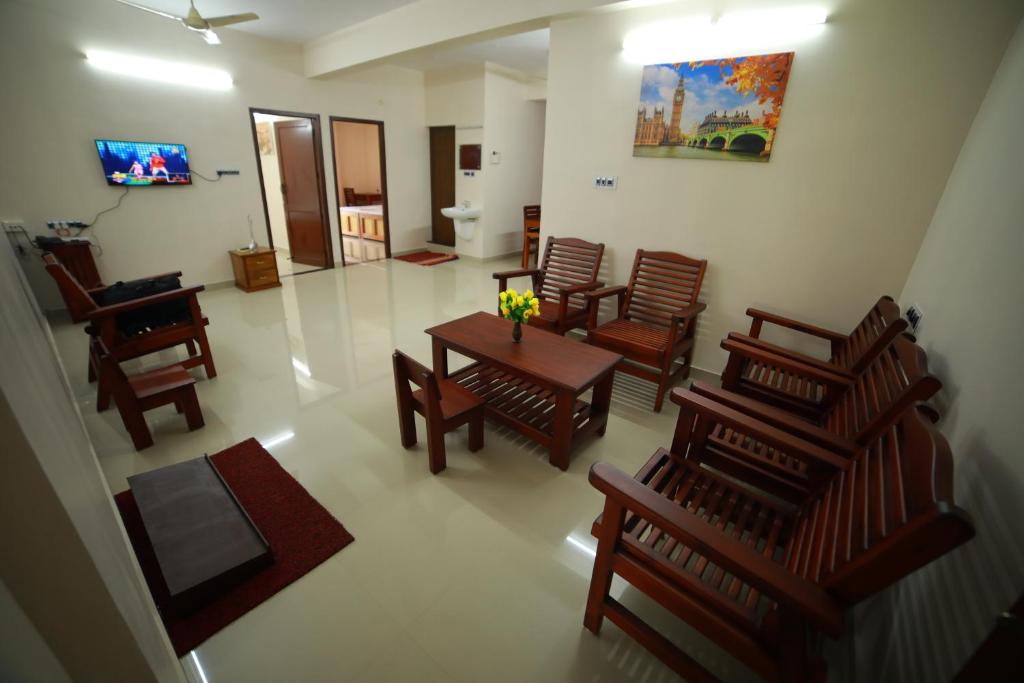 Апартаменты (Апартаменты), Indeevaram Residency