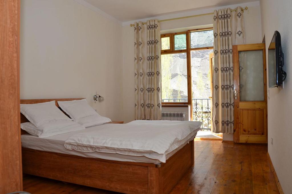 Pamir Alibaba Hotel photo 1
