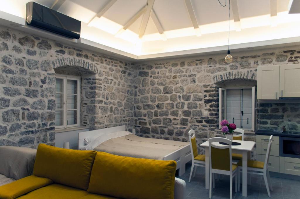 Sunny Port Apartment & Rooms photo 2