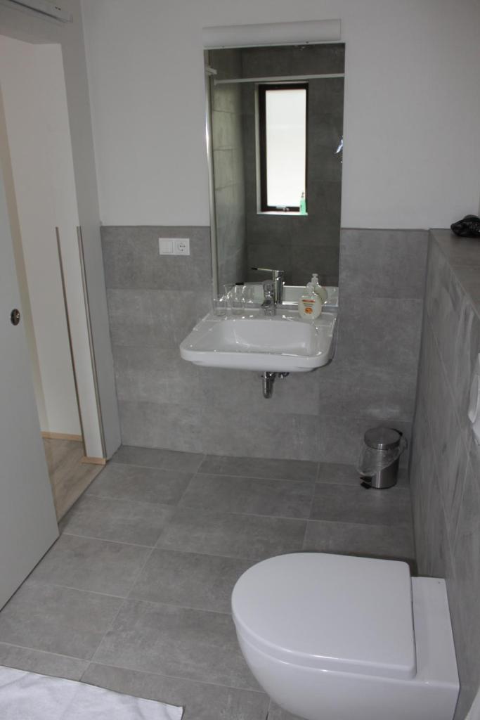 Brekkugerdi Guesthouse photo 4