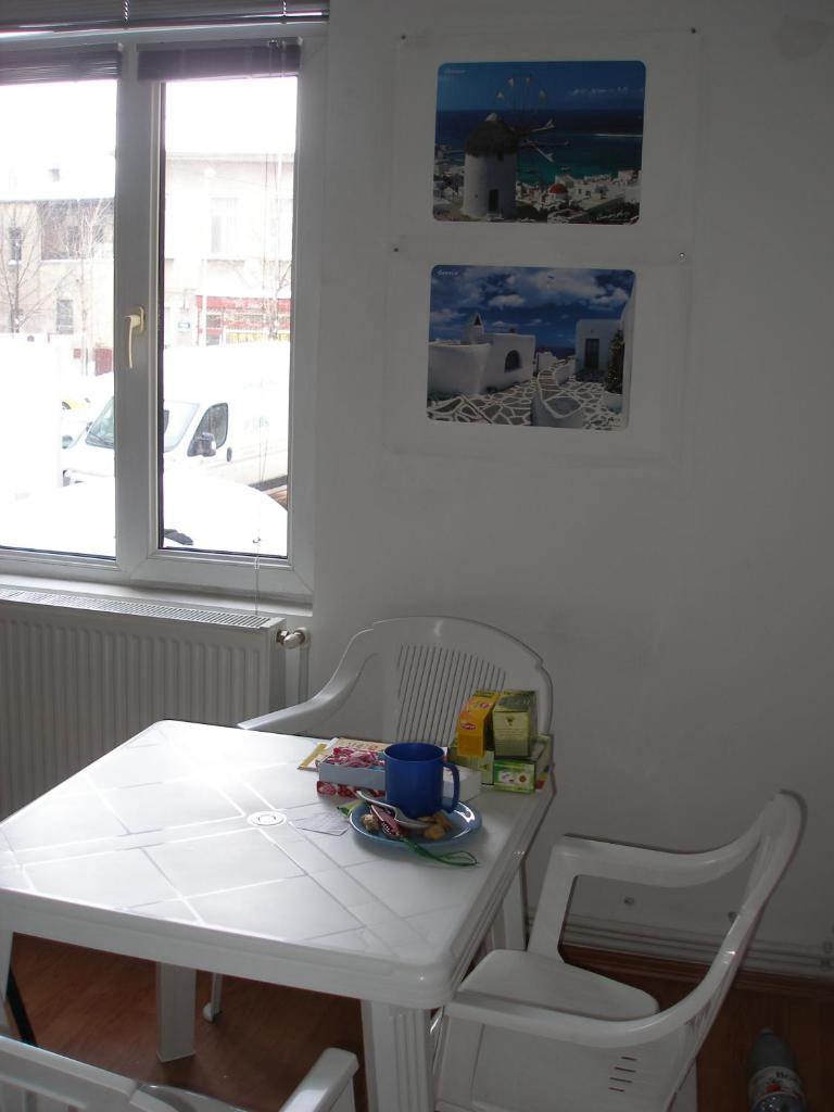 Номер (Односпальная кровать в общем номере с 4 кроватями), Kretan Hostel