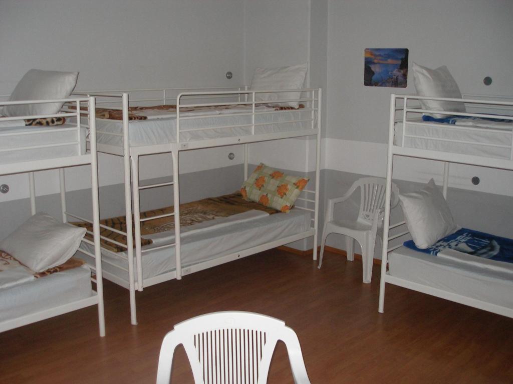 Номер (Односпальная кровать в общем номере с 6 кроватями), Kretan Hostel