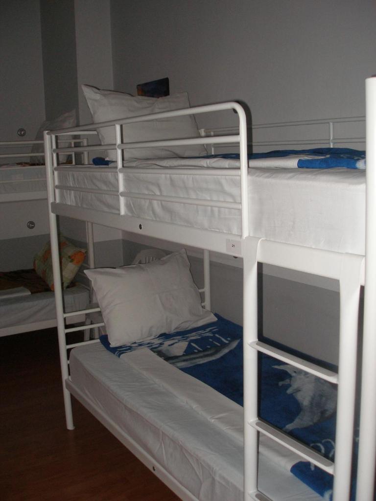 Номер (Односпальная кровать в общем номере с 6 кроватями), Kretan Hostel