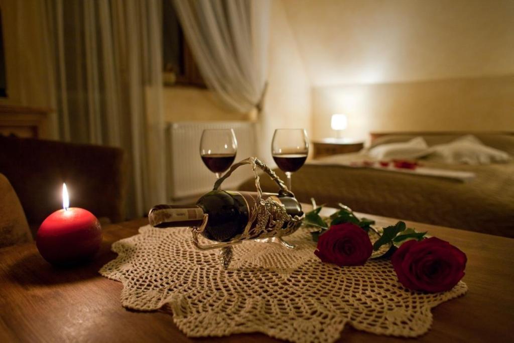 Студио (Апартаменты-студио с балконом), Hotel Dwór Karolówka