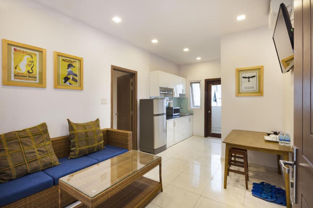 Апартаменты (Апартаменты с 2 спальнями и балконом с видом на город), Nha Trang Beach Apartments