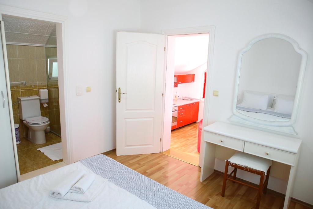 Апартаменты (Апартаменты с балконом), Apartments Koprivica Niksic