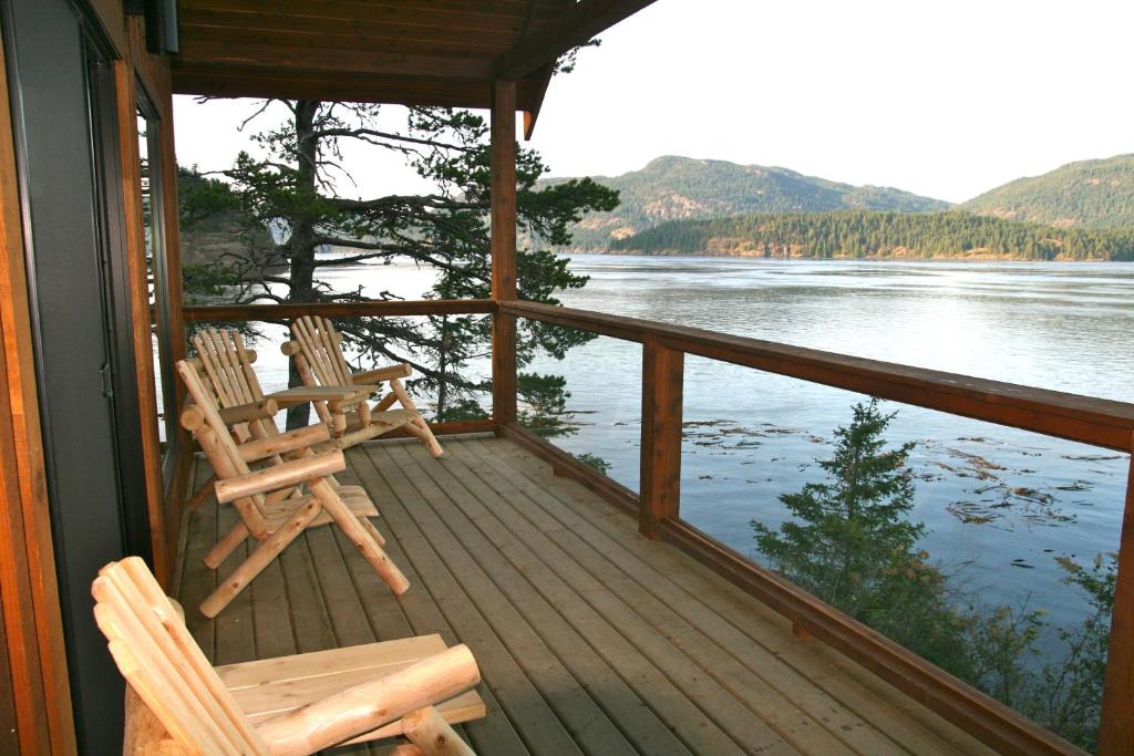 Brown's Bay Resort photo 3