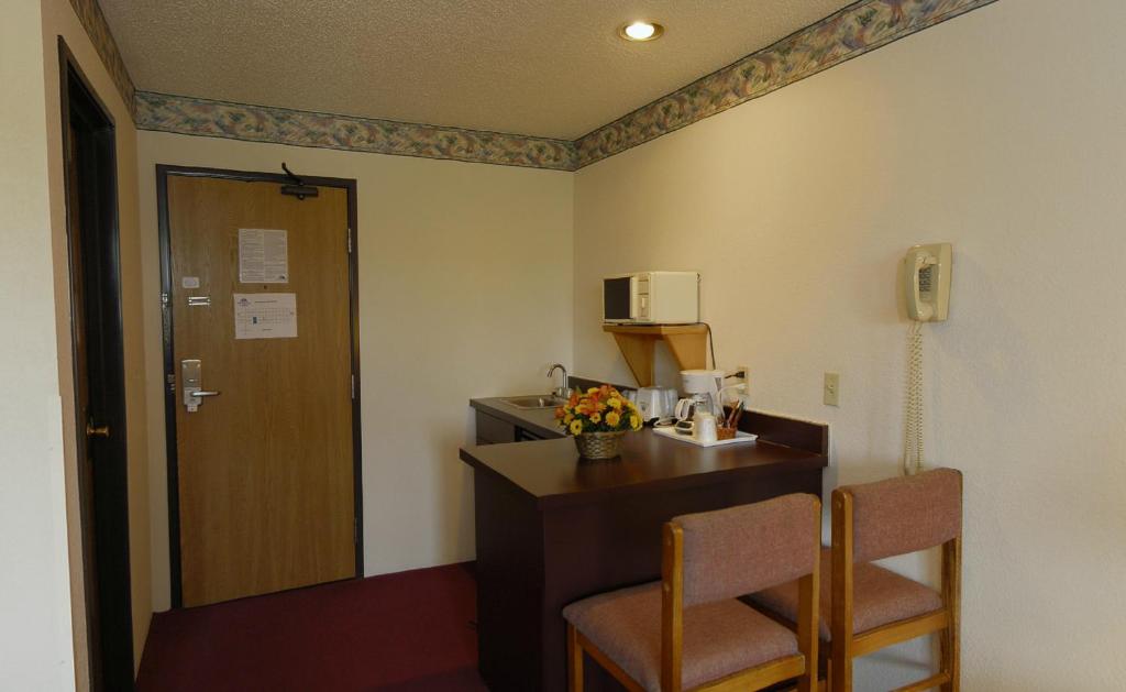 America's Best Value Inn & Suites International Falls photo 4