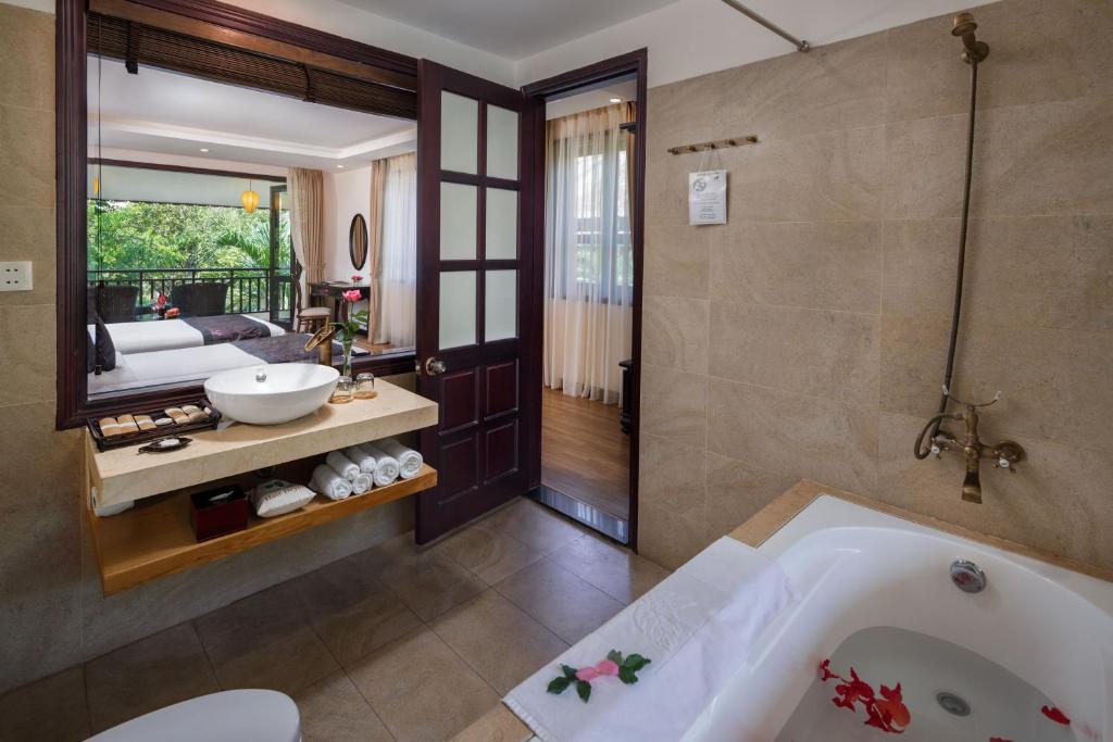 Hoi An Silk Village Resort & Spa