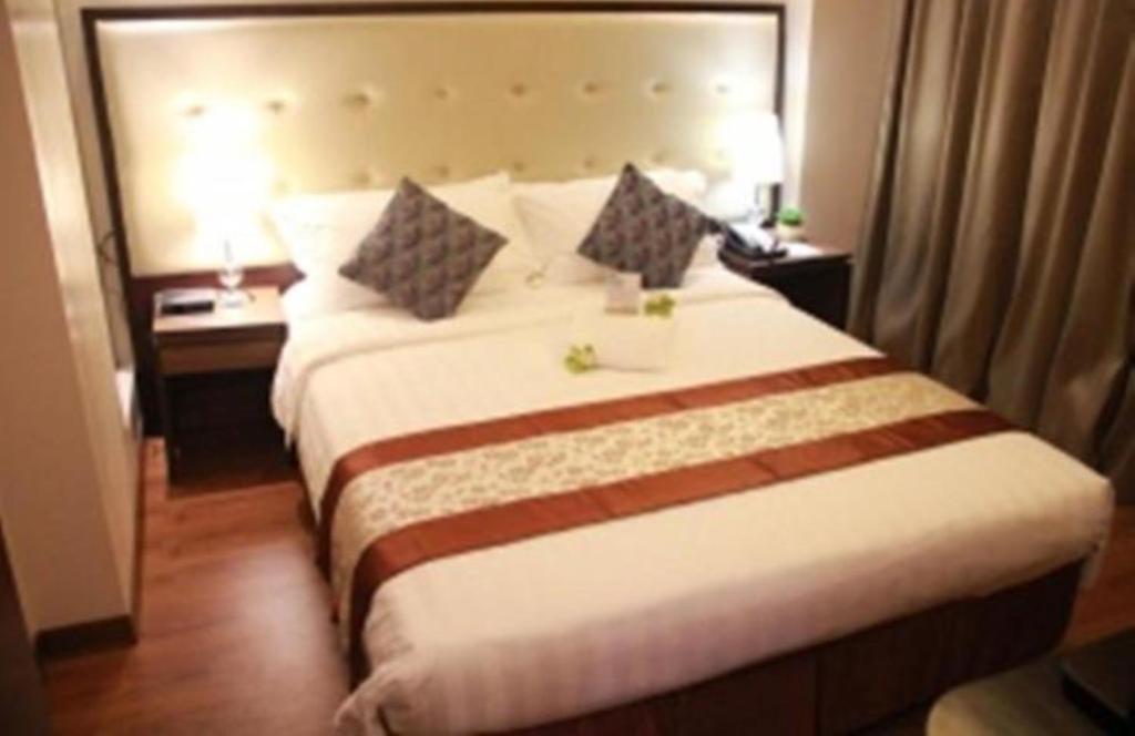Сьюит (Полулюкс), ACE Hotel and Suites