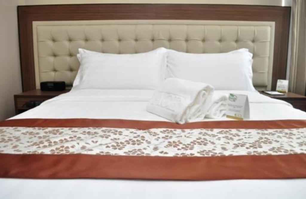 Сьюит (Полулюкс), ACE Hotel and Suites