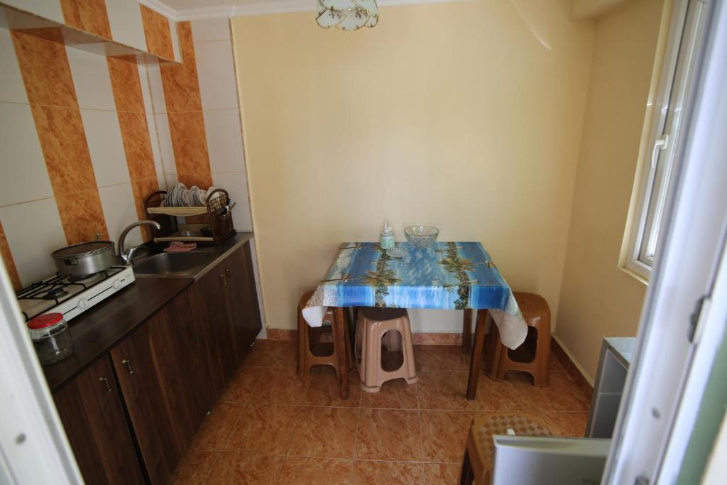 Talo's Guest House photo 3