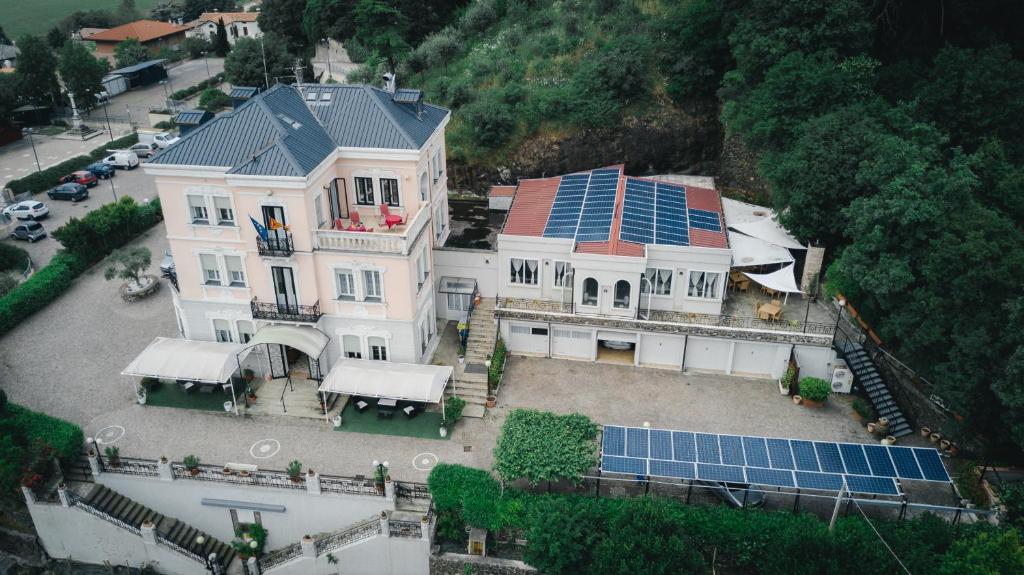 Villa Lussana photo 3