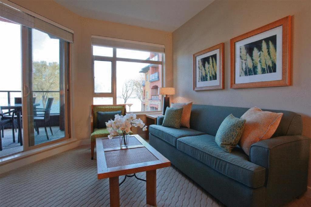 Watermark Beach Resort photo 2