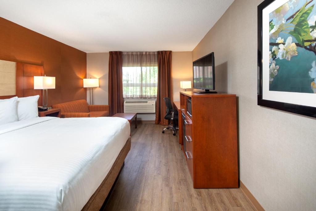 Canadas Best Value Inn-Richmond Hill photo 4
