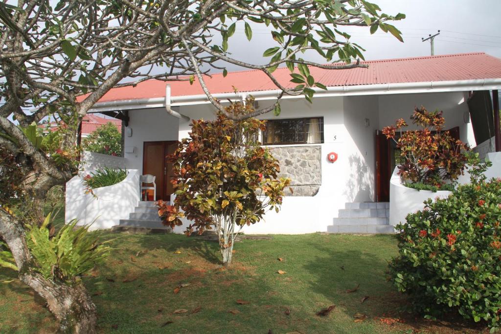Daniella's Bungalows photo 1